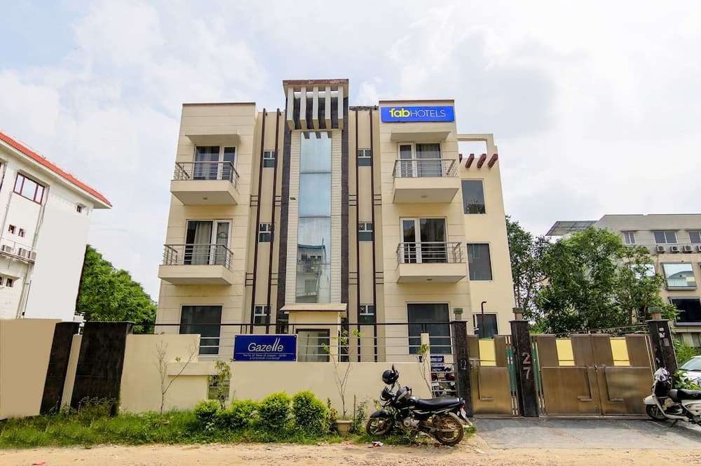 FabHotel Gazelle Inn