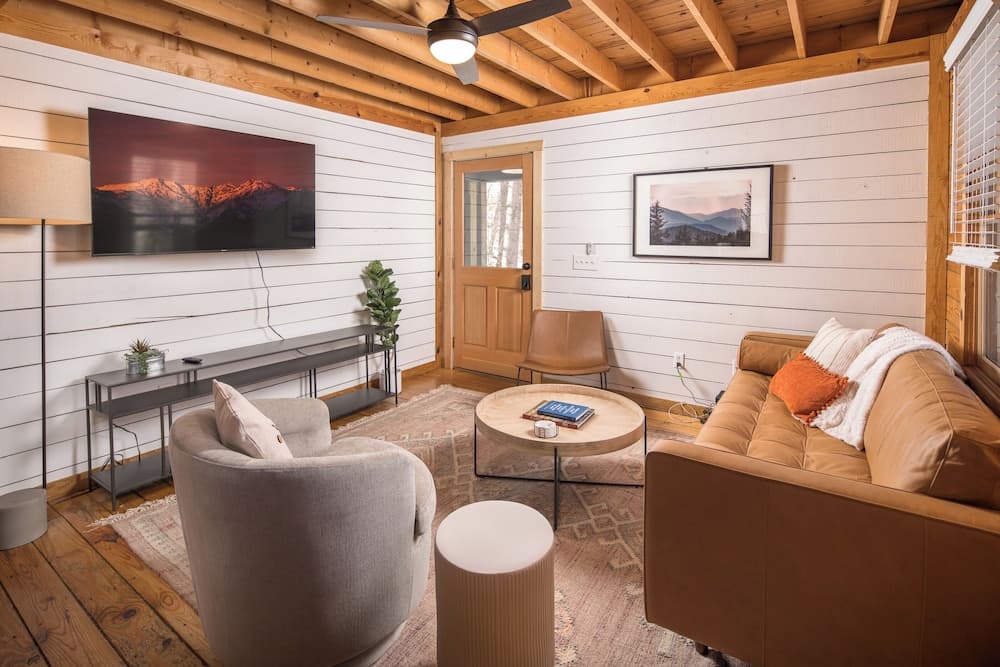 Red Feather Cabins 101