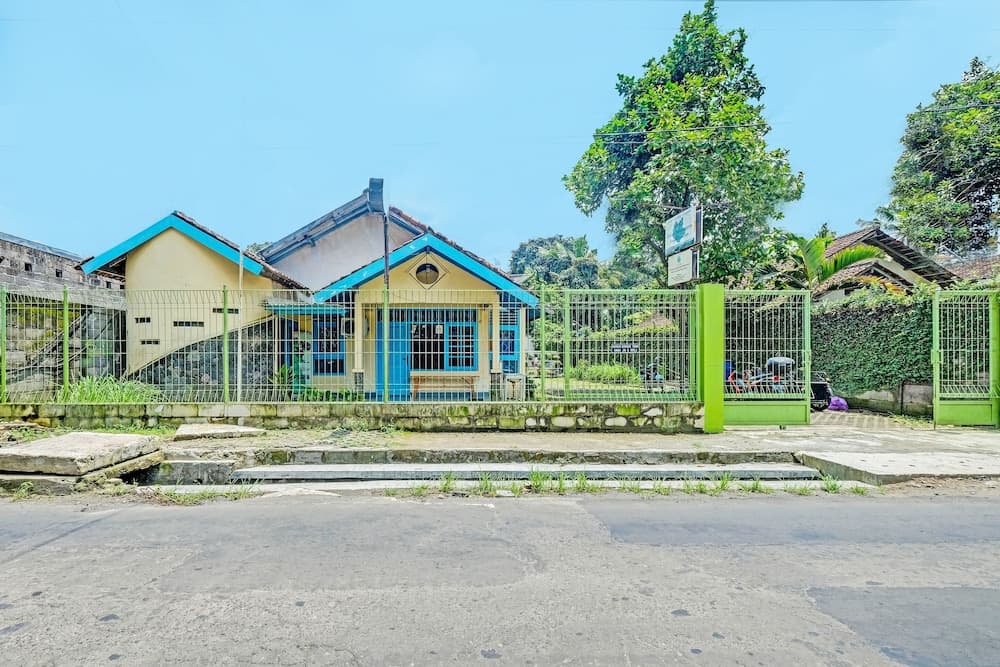 SPOT ON 2275 Omah Jm