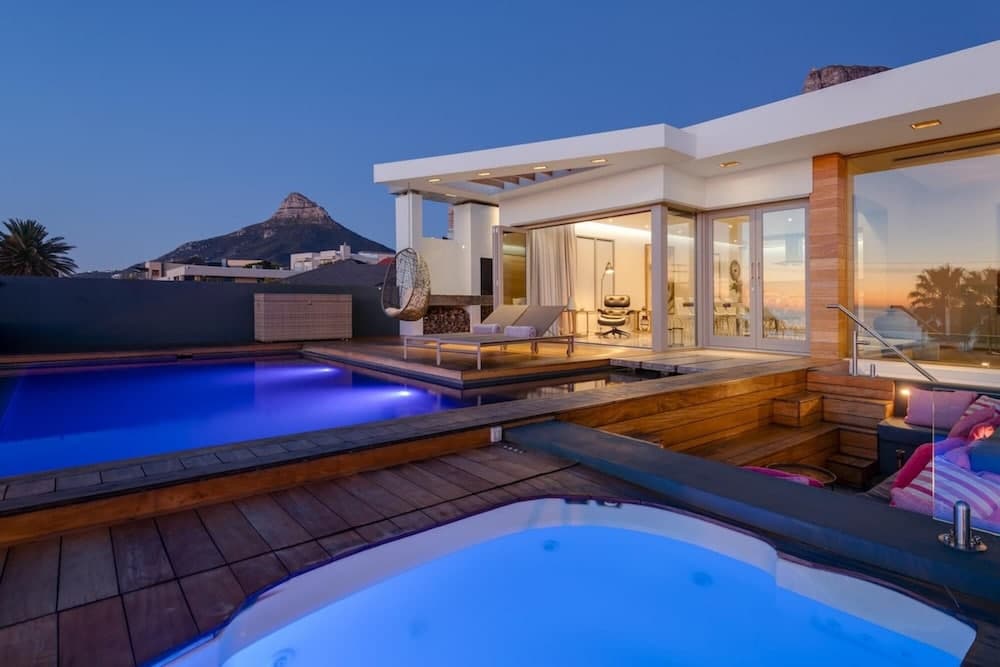 Element House - Contemporary and Upmarket Villa