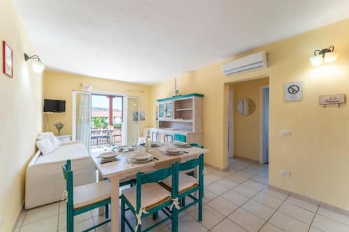 The Perfectly Positioned Baia de Bahas Residence 2 Bedroom Sleeps 6 - No0901