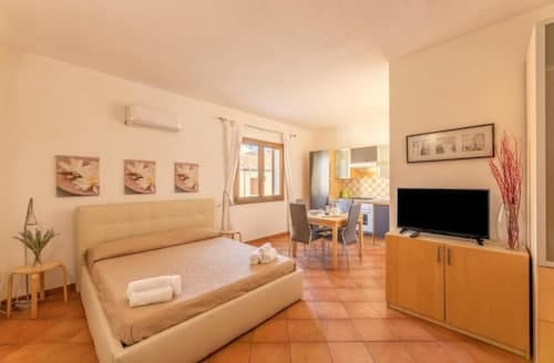 Relaxing Cristal Blu Studio Sleeps 4 No1492