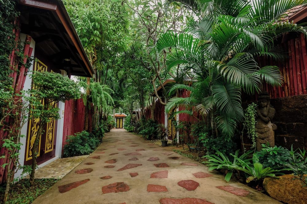 Villa Raya Private Pool Villas Resort