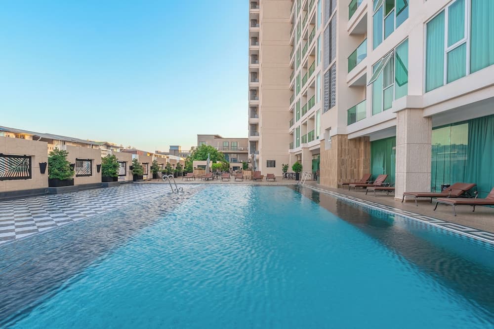 City Garden Tower by Pattaya Holiday