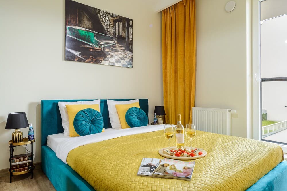 Lumina stylish 3-room apart with balcony