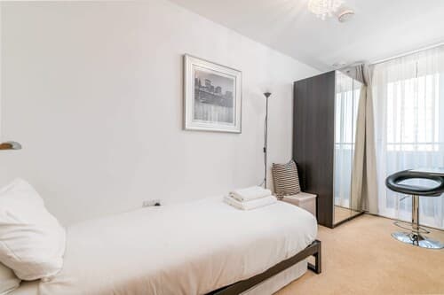 Modern Comfort: Stratford 3BR Duplex