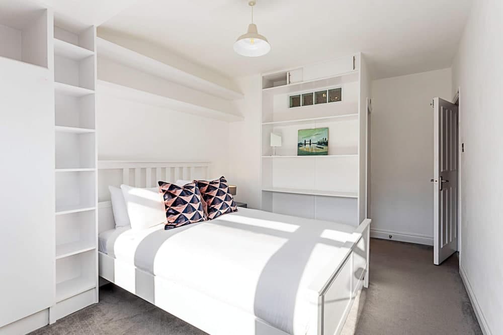 Three Bedroom Kensington Flat