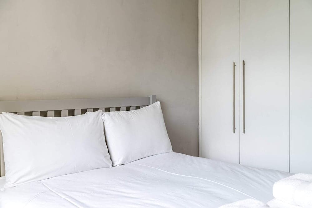 Canal Crescent Charm Flat With Stunning Views, Little Venice