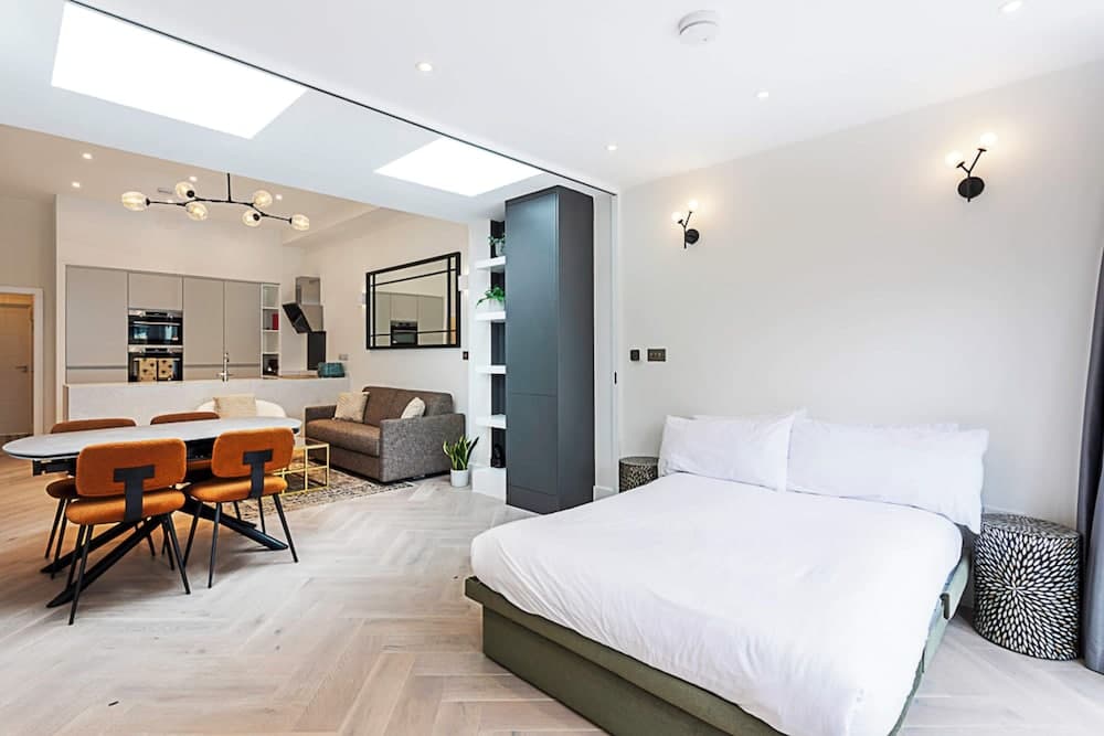 Gorgeous Flat in the Heart of Acton