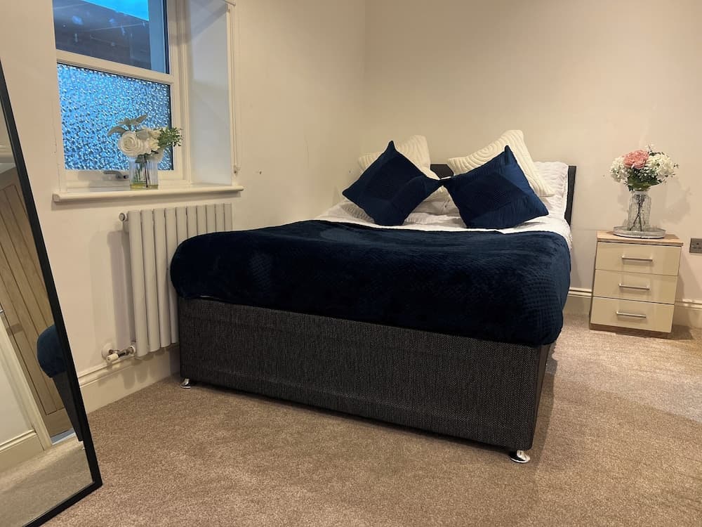 City Centre 1 Bed Sleeps 4 H5