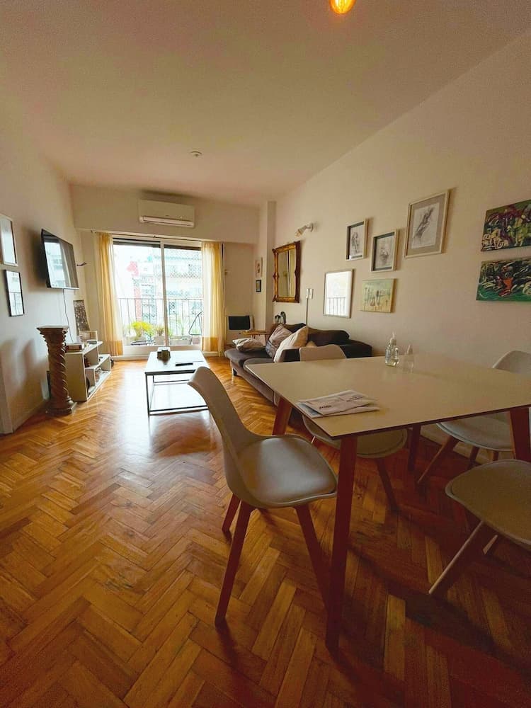 DEPARTAMENTO COMPLETO EN RECOLETA