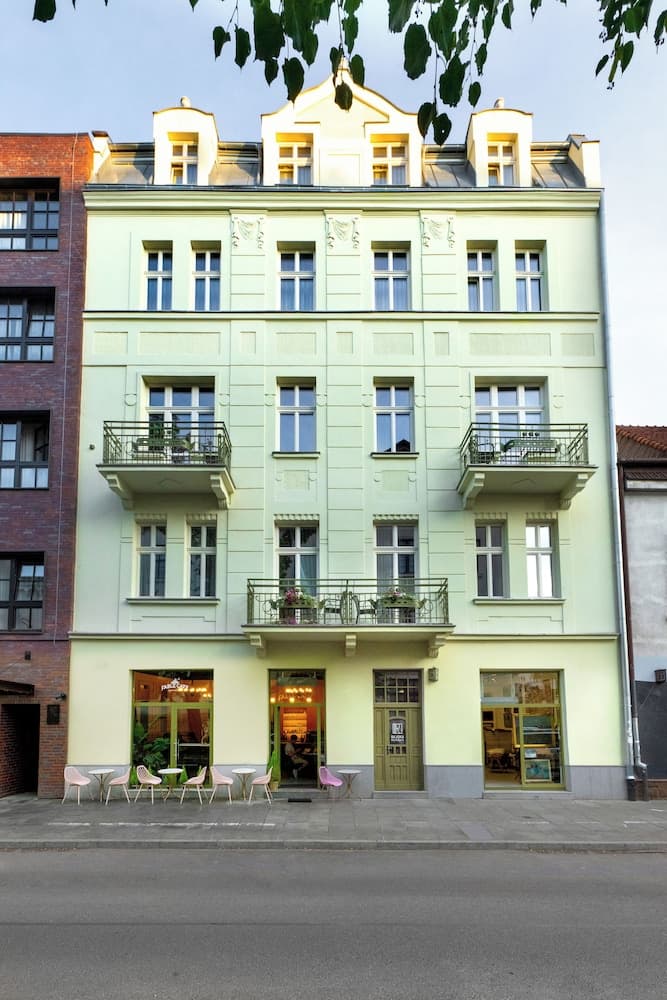 Rajska Residence