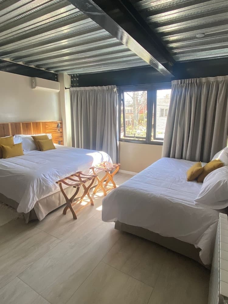 718 Rufino Petit Hotel