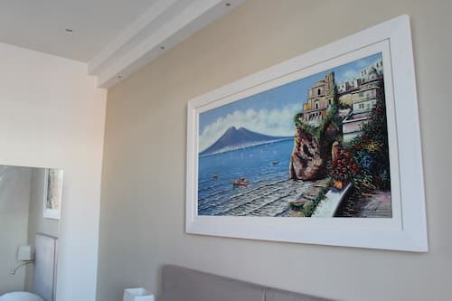 Villa Emanuel White