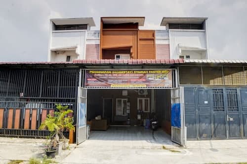 Hotel O Penginapan Syariah Faster Inn
