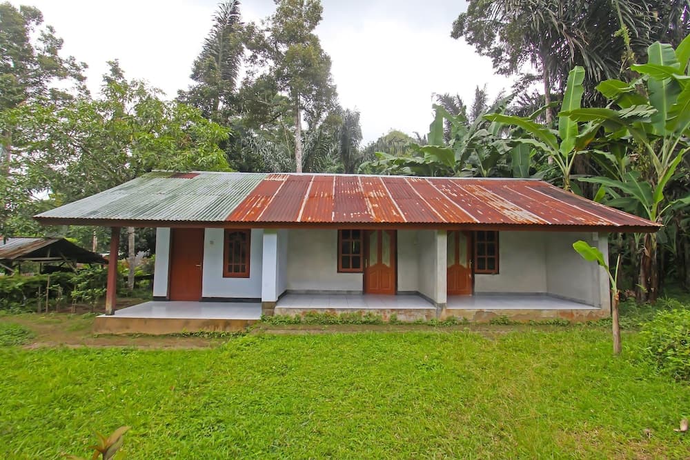 SPOT ON 92567 Jati Homestay Near Taman Suranadi