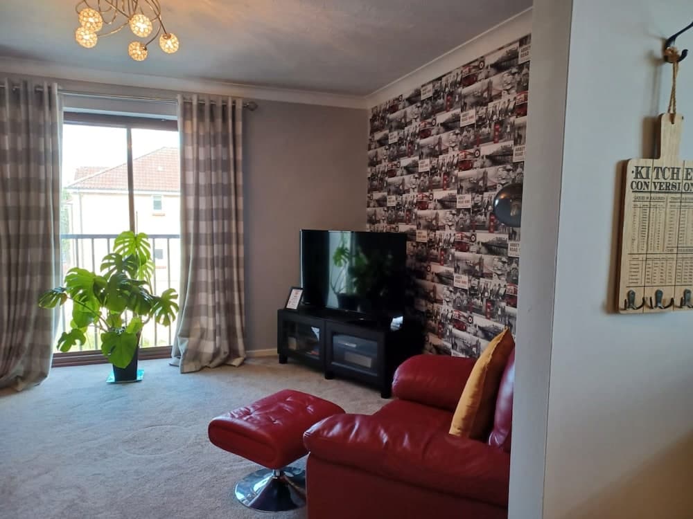 Red Door Malt - Huku Kwetu (Dunstable)