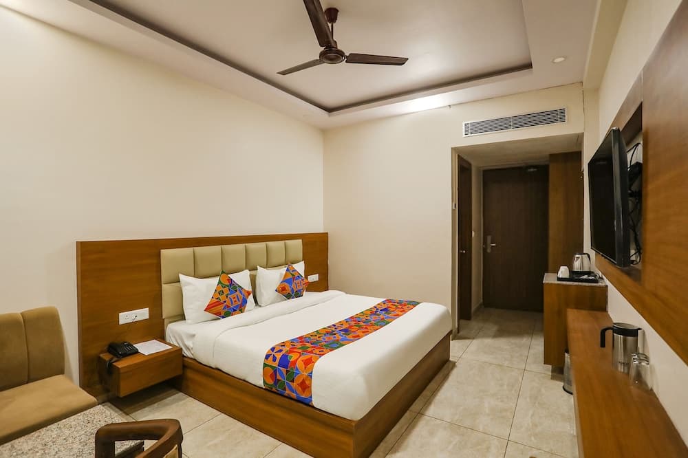 Fabhotel Aman Sara