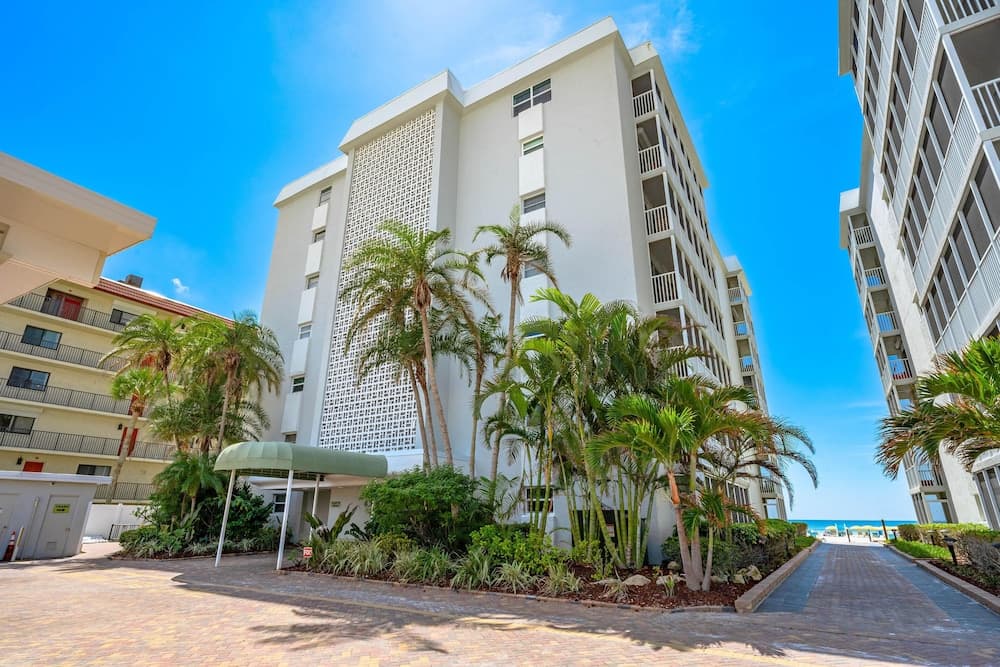 Crescent Arms by Beachside Management