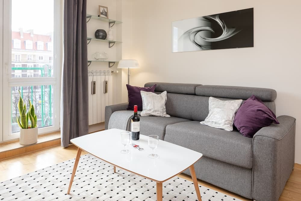 Apartment Al. Wyzwolenia 10 by Renters