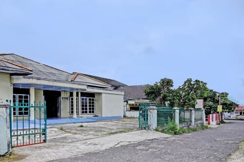 Hotel O Firza Homestay
