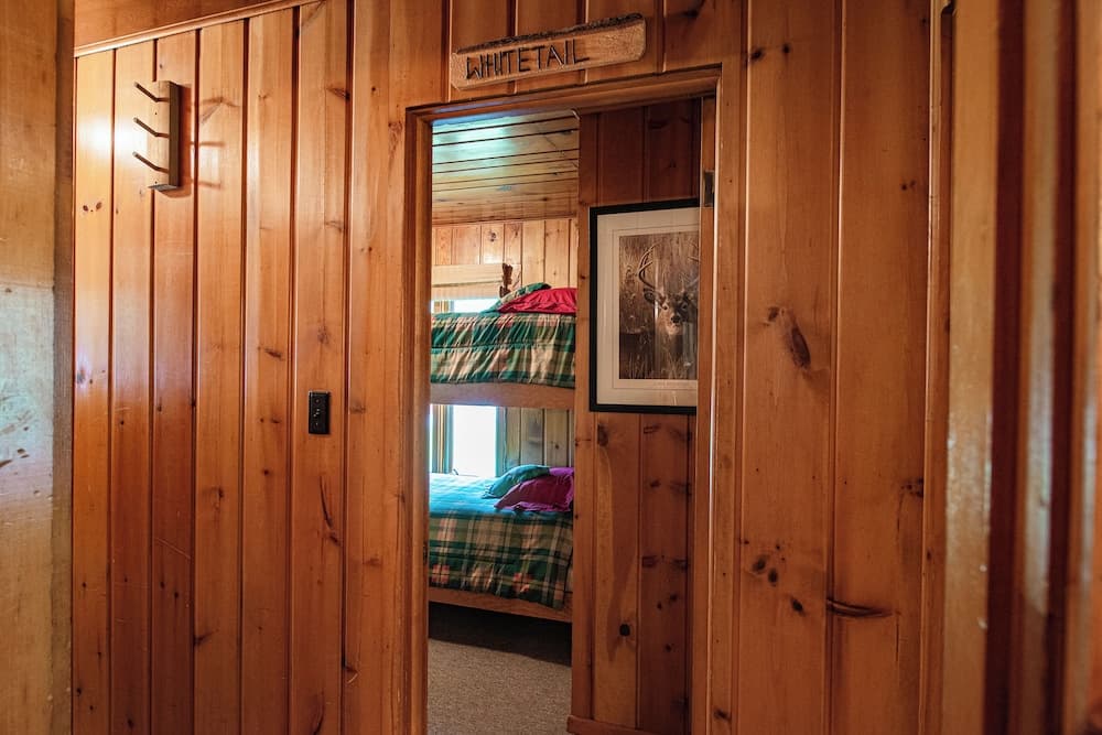 Cozy Riverside Getaway Pine Bend Cottage