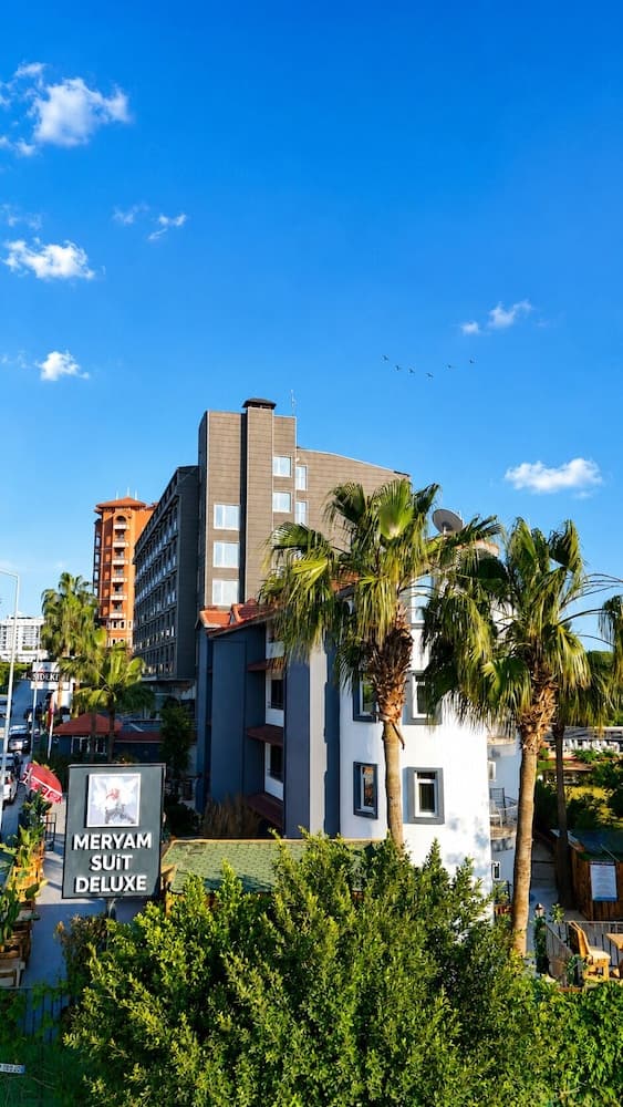 Meryam Suit Delux Hotel