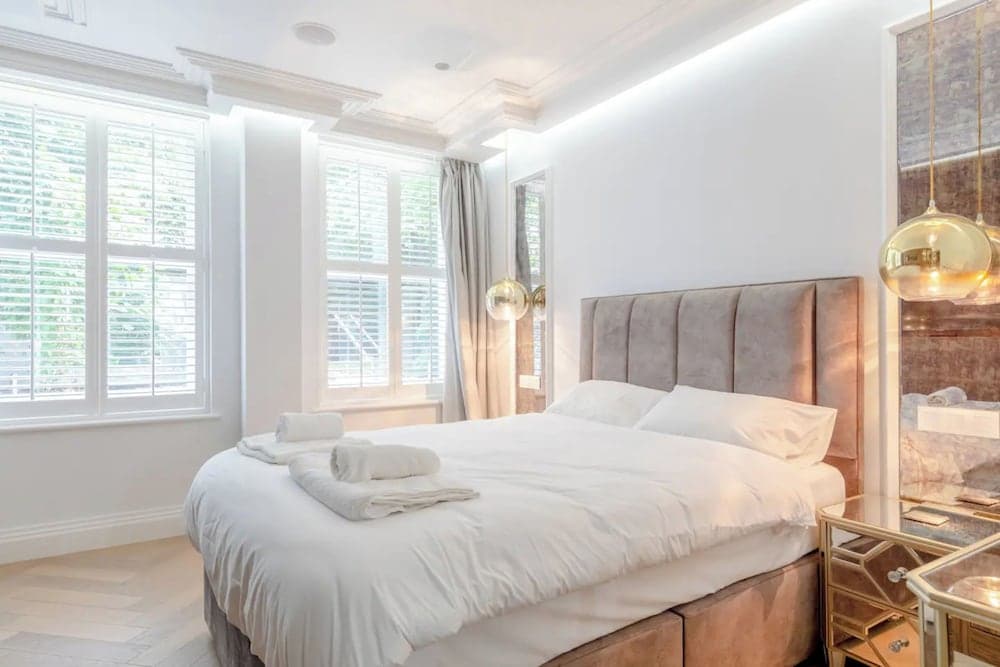 Beautifully Refurbished 2BD Flat - Earl's Court!