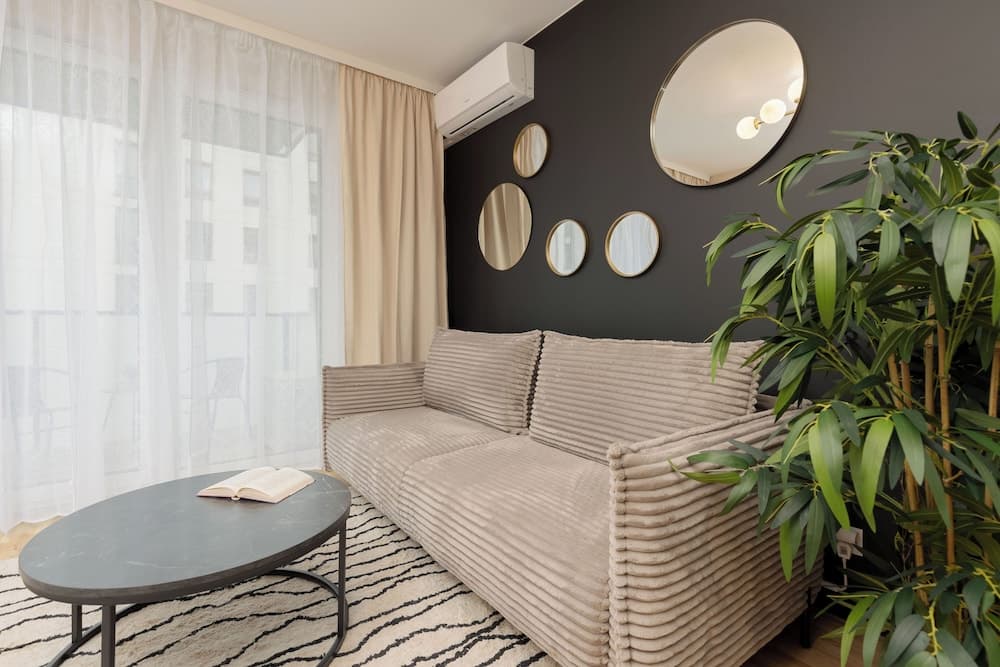 Warsaw Apartament Praga + AC by Renters