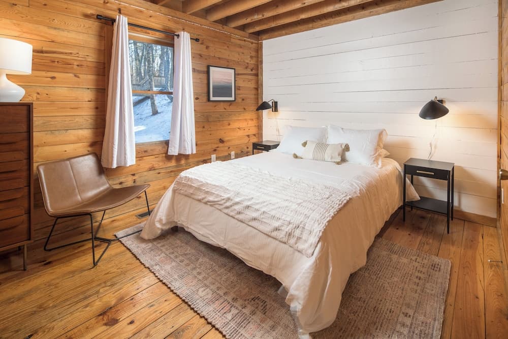 Red Feather Cabins 250