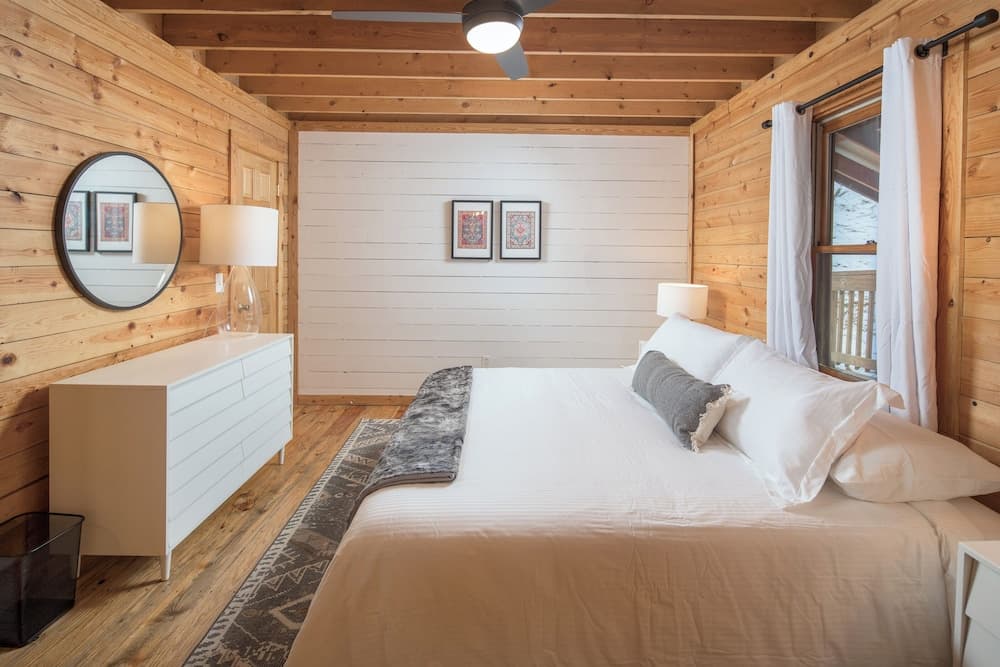 Red Feather Cabins 320