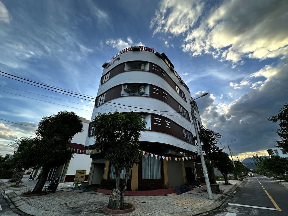 OYO 1199 Dung Quyen Hotel