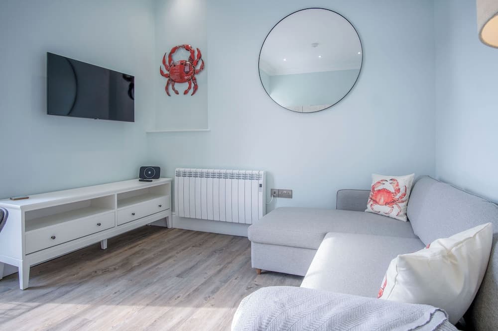 No. 6 Croft House - 1 Bedroom Apartment - Tenby