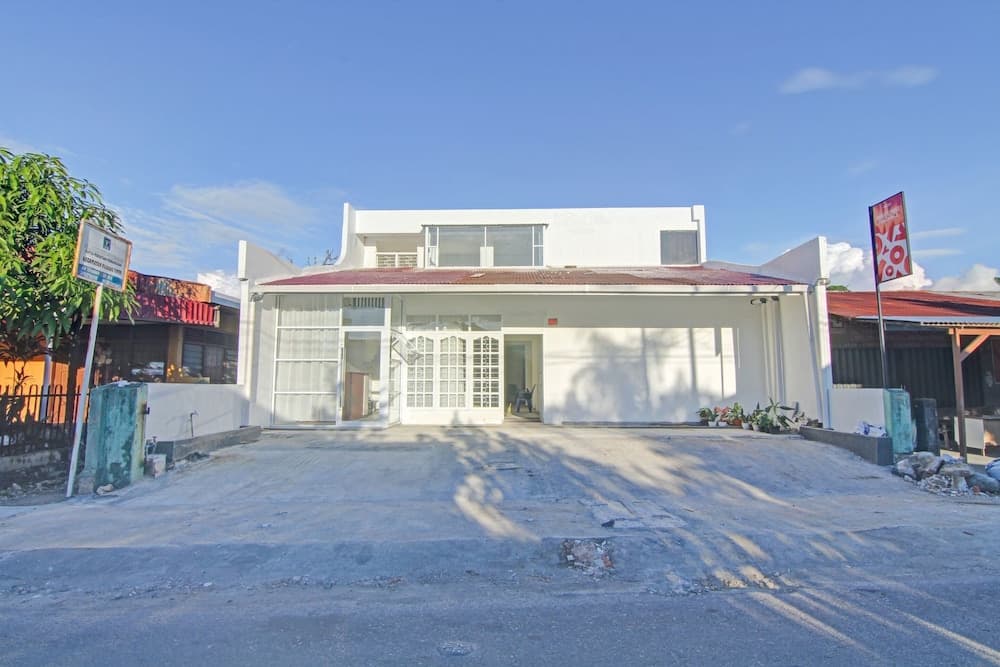 OYO 90561 Paris Street Residence Syariah