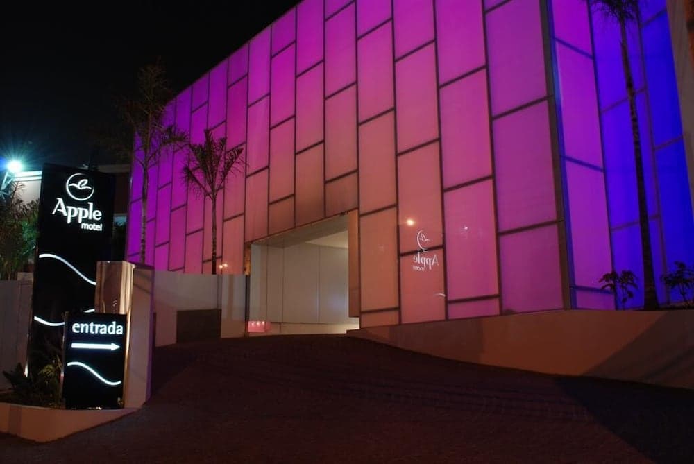 Apple Motel - Adults Only