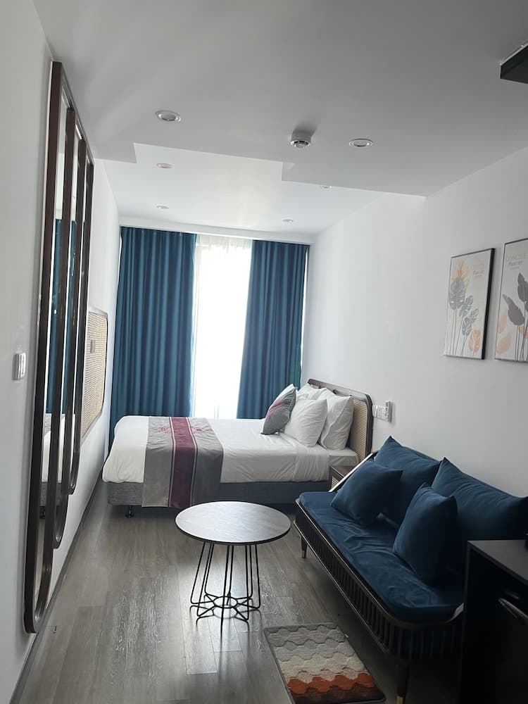 GOODTECH LUXURY  Hotel & Apartment