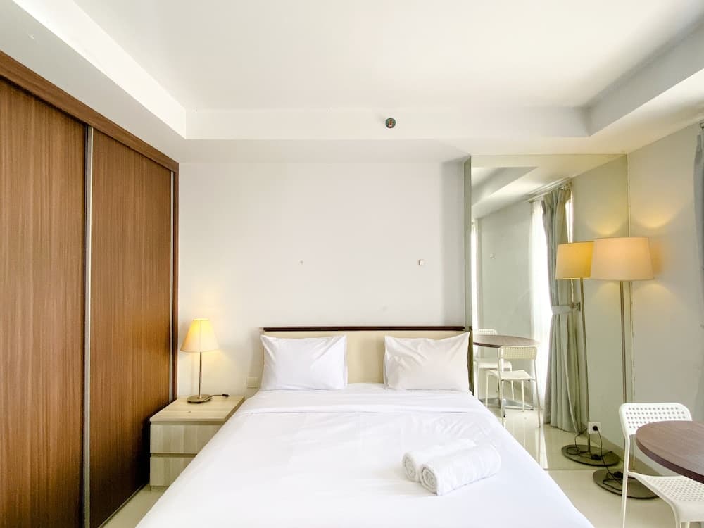 Cozy And Spacious Studio Room Azalea Suites Apartment