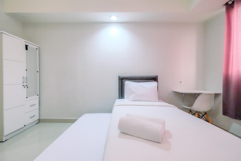 Nice And Comfortable Studio Evenciio Margonda Apartment