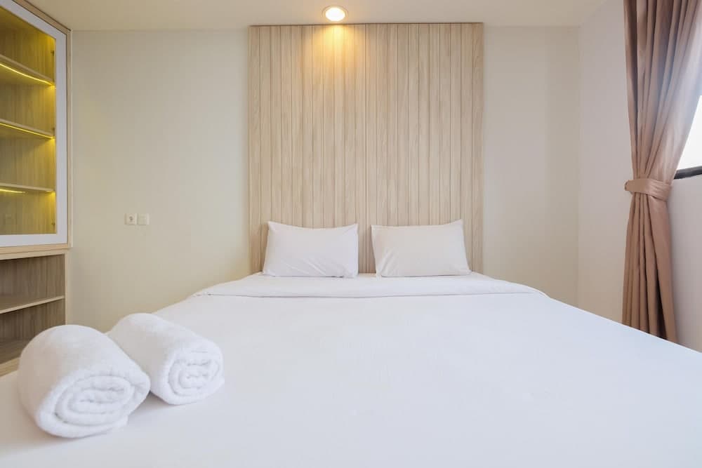 Minimalist 1Br With Extra Room At Evenciio Margonda Apartment