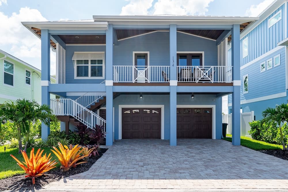 134 Pearl St 3 Bedroom Home by RedAwning