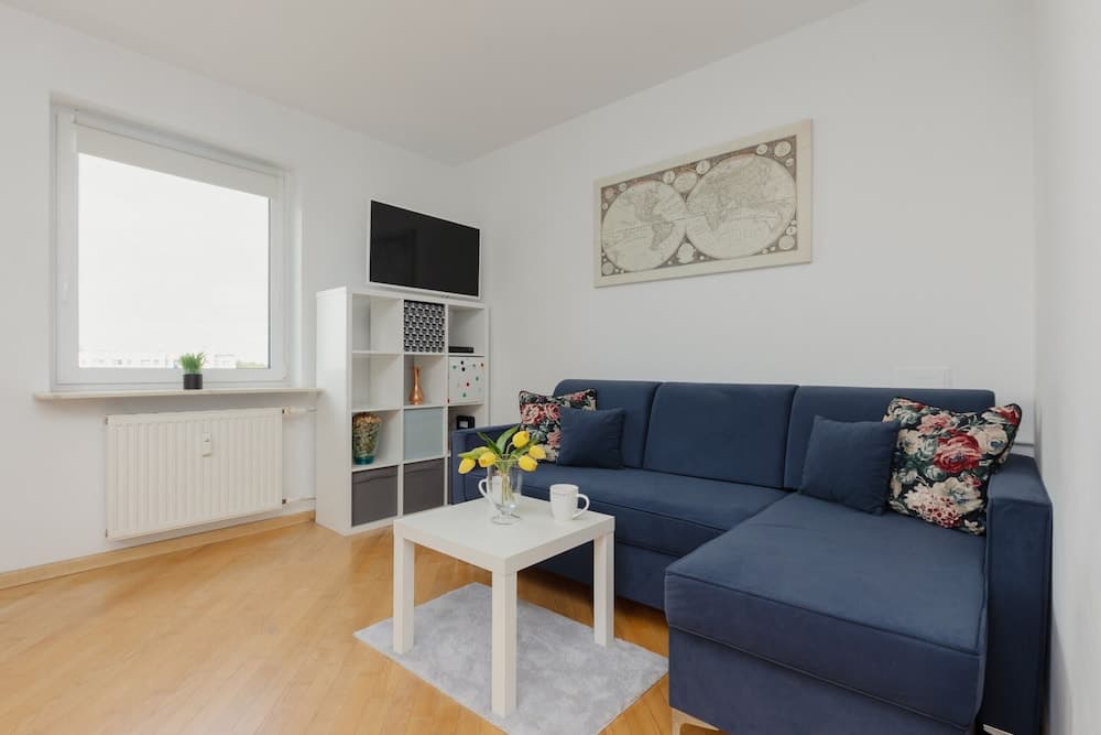 Bemowo Powstanców Slaskich by Renters