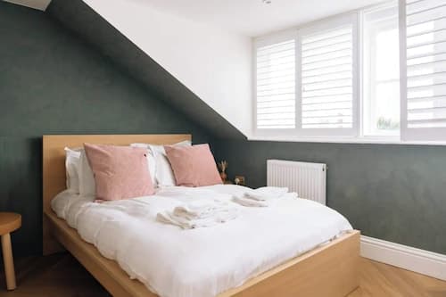 Sleek 1BD Flat 5 Mins From City Centre - Brighton