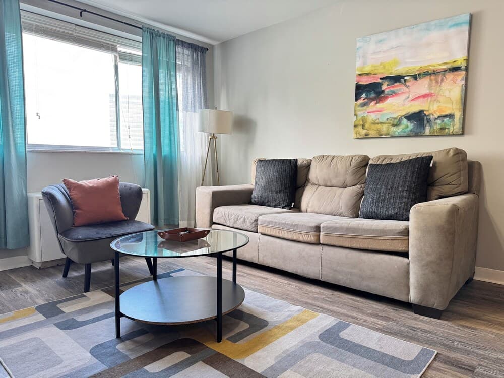 ATL Downtown 2B Condo with Free Parking