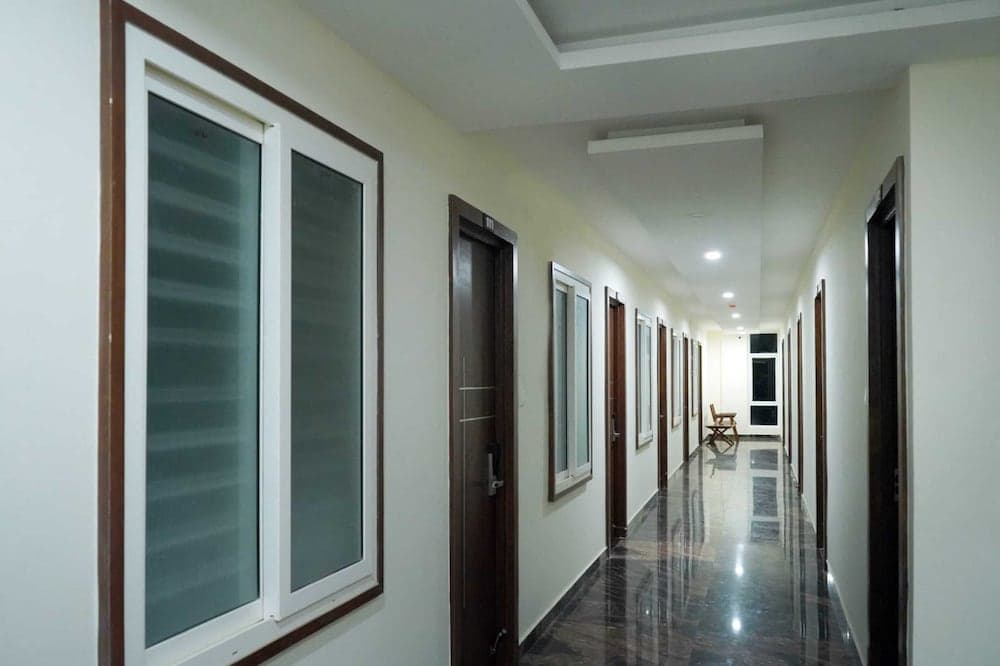 HOTEL NIVETHA INN