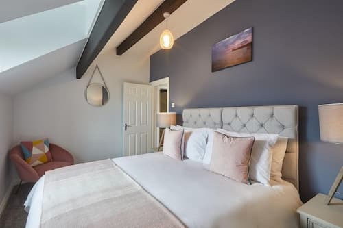 Host Stay Emerald Hideaway