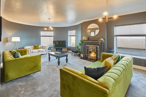 Host Stay Regency Mansions Apartment