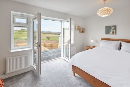 Host Stay Highfield House