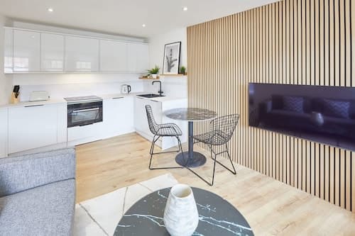 Host Stay Simply Scandi Golden Lion Apartments