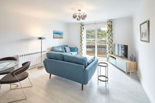 Host Stay Shipwrights Eskape