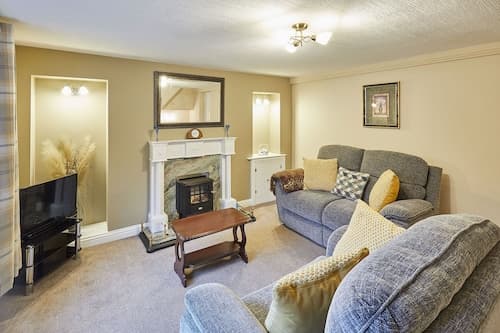 Host Stay Lavender Cottage